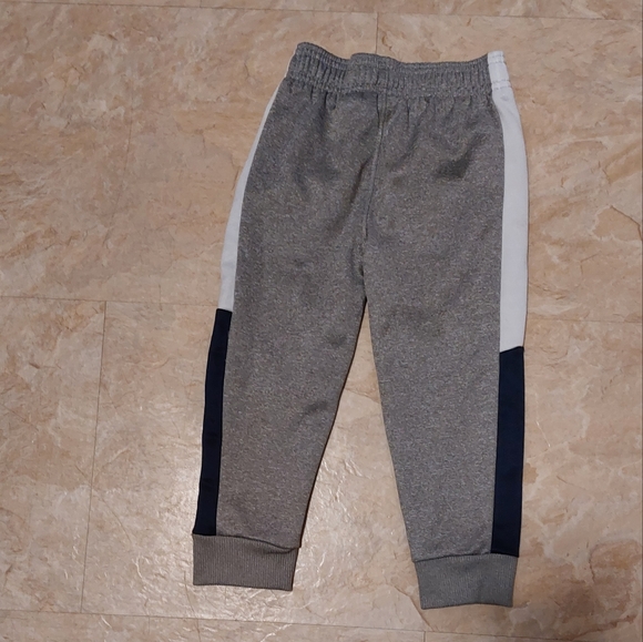 Puma joggers 4T - Picture 3 of 3